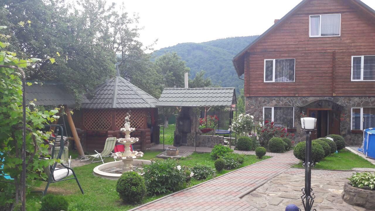 U Romana Jaremtsche Exterior foto