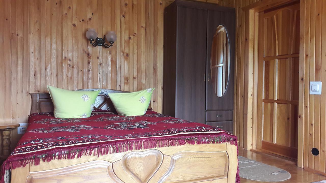 U Romana Jaremtsche Exterior foto