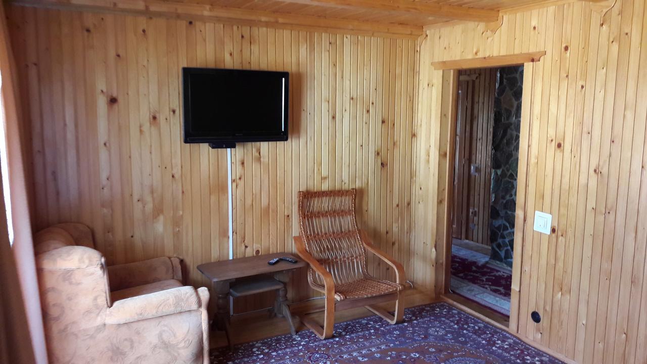 U Romana Jaremtsche Exterior foto